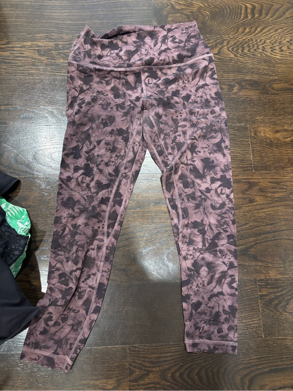 lululemon athletica Mauve Floral Print Leggings